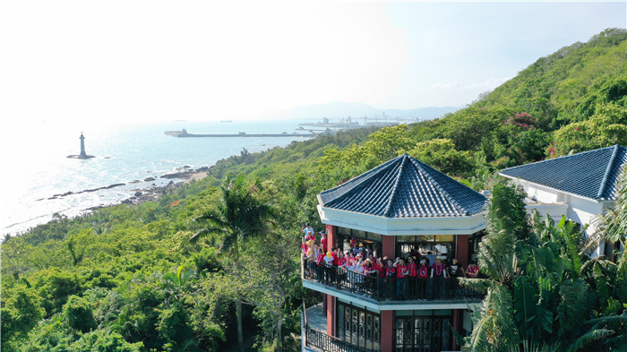 鳳凰采風(fēng)團(tuán)走進(jìn)大小洞天 (4) 鳳凰采風(fēng)團(tuán)走進(jìn)大小洞天 (4)