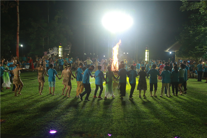 5、300名老同學分別40載 檳榔谷聚首重溫激情歲月