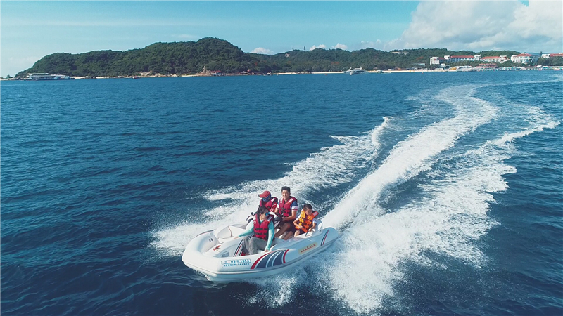 游客體驗卡丁船